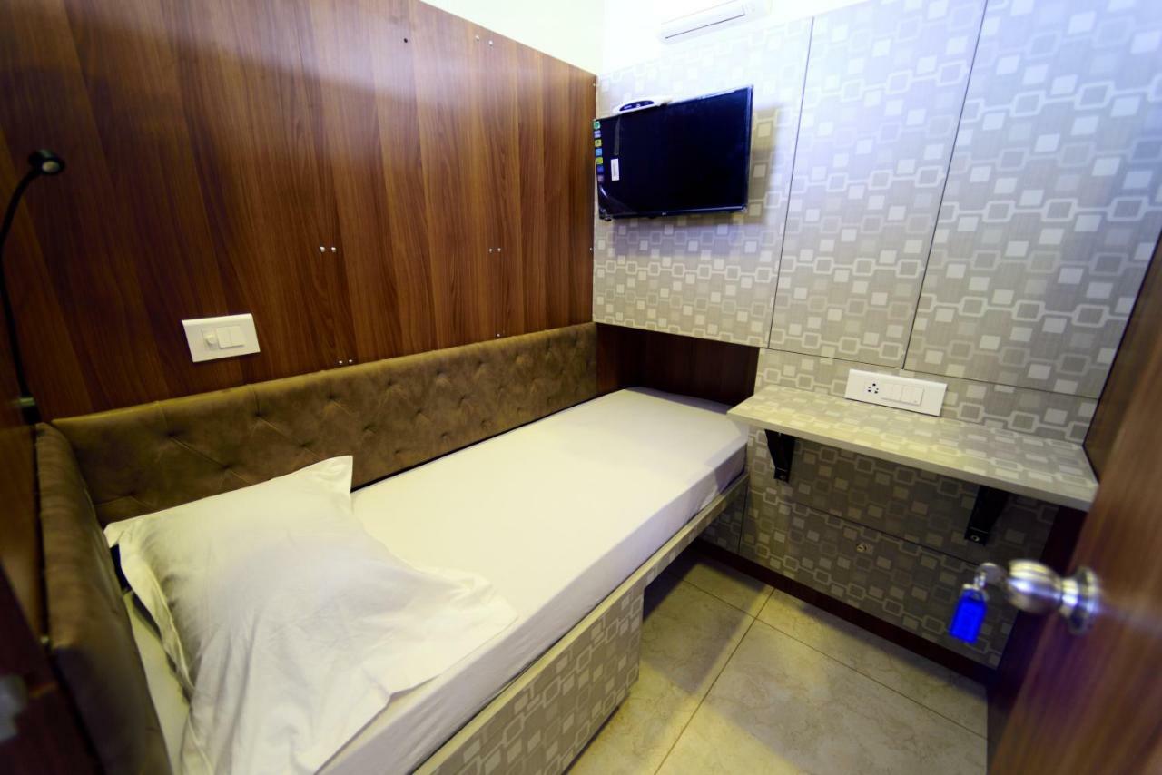 Bedspace- Capsule Ac Hotel Mangaluru Exterior foto