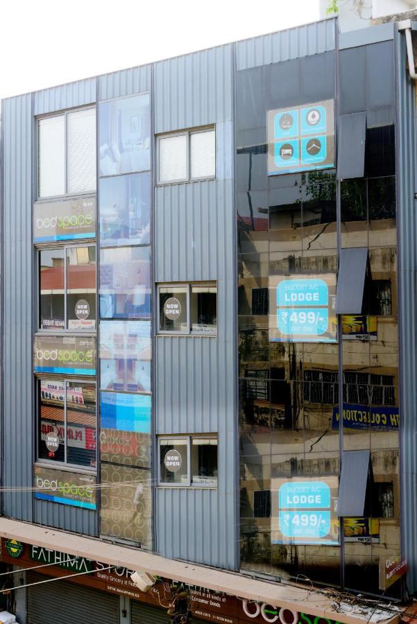 Bedspace- Capsule Ac Hotel Mangaluru Exterior foto